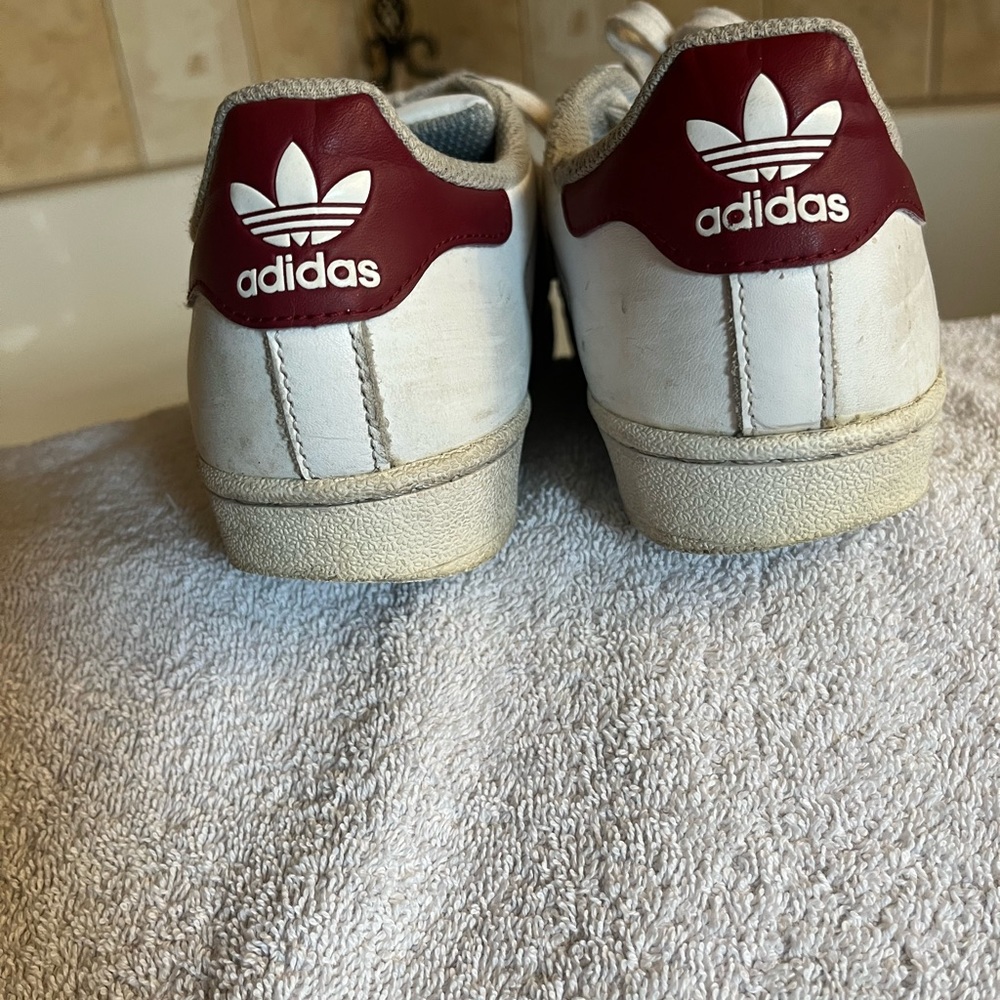 adidas Originals Women's Superstar Sneaker Cloud White/Victory Crimson/US Size 5